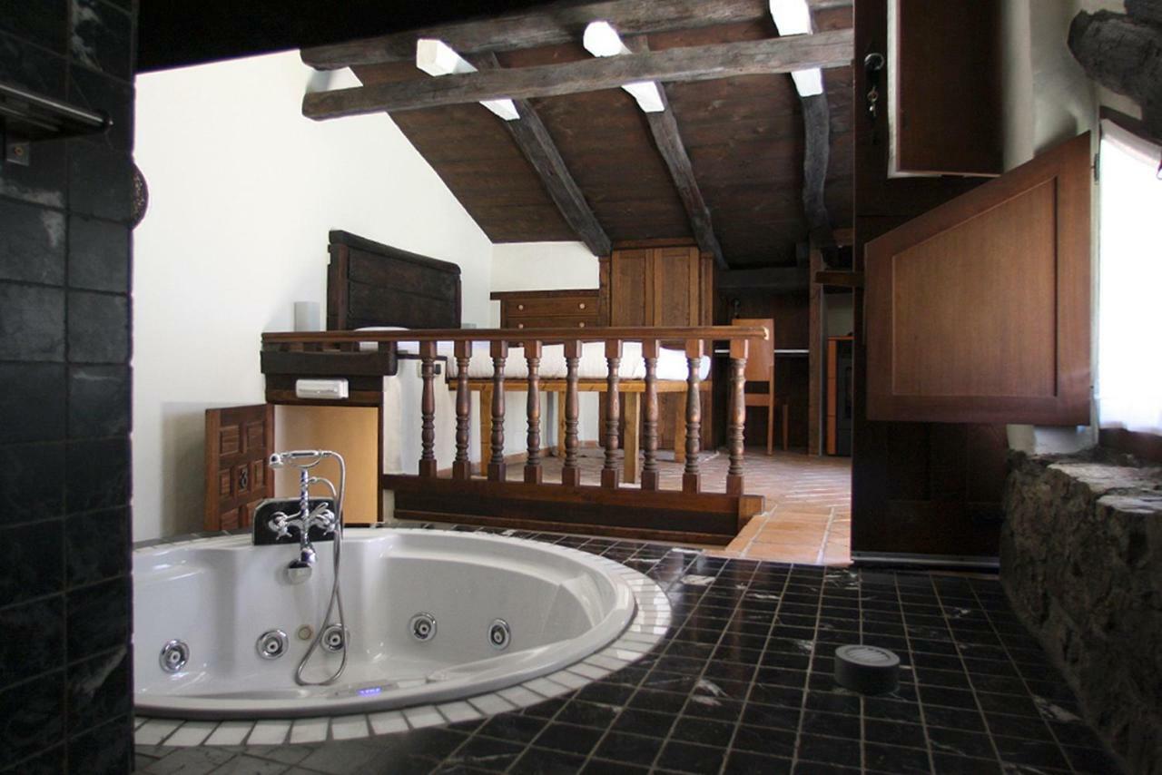 Hotel Rural Llerau Ponga Bagian luar foto