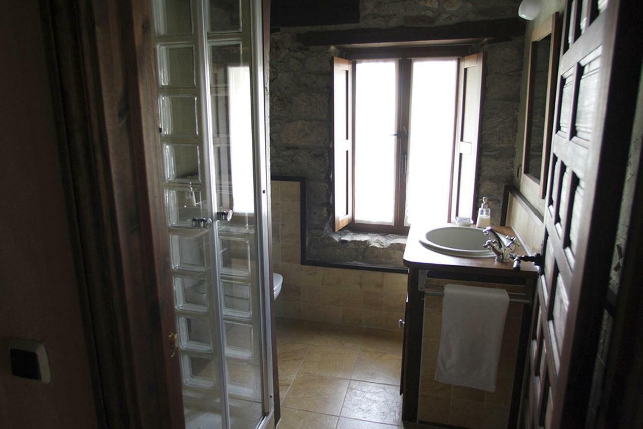 Hotel Rural Llerau Ponga Bagian luar foto